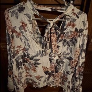 American Eagle Outfitters Floral Tie-Back Blouse in Cream, Blush & Gray